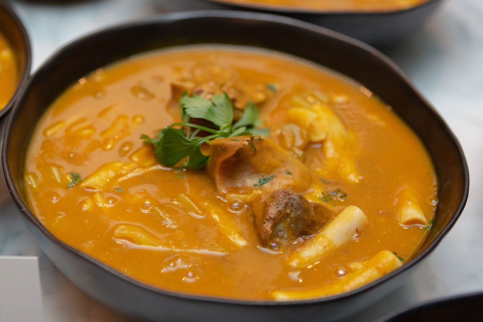 Le Soup Joumou Haïtien, un plat symbolique et une invitation au voyage culinaire Le Soup Joumou Haïtien, un plat symbolique et une invitation au voyage culinaire