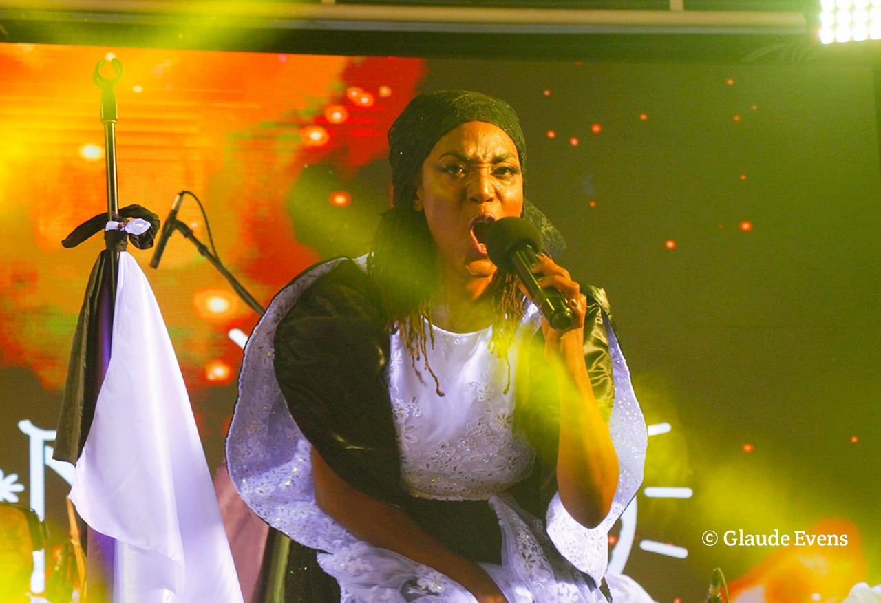 Nanm Vodoua fait jaillir le feu d’Ogou Feray à l’Institut Français