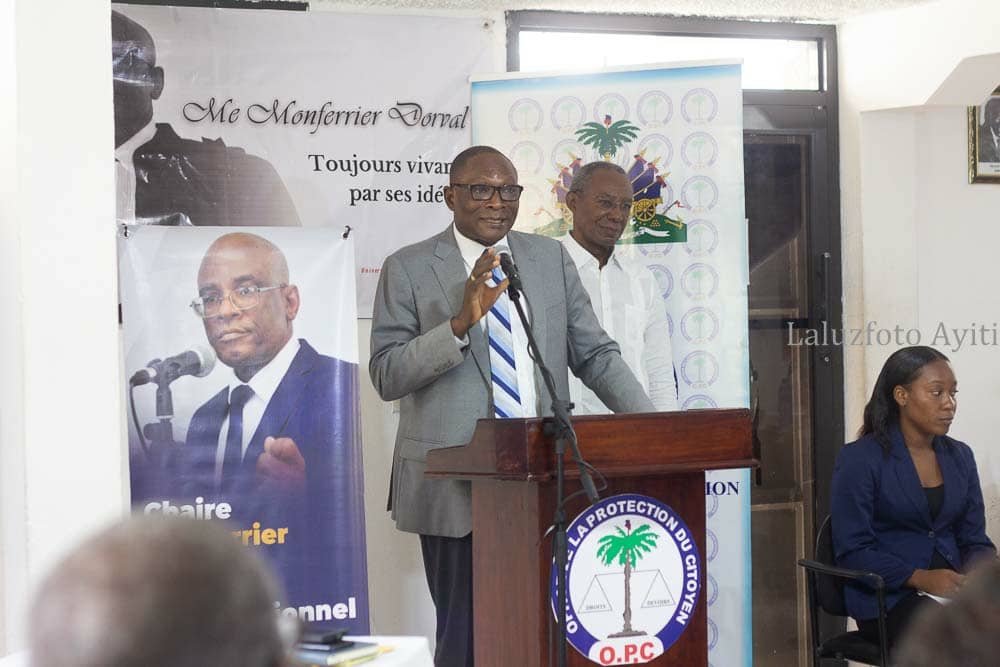 La chaire de droit constitutionnel Monferrier Dorval, un geste de l’Université d’État d’Haïti, pour la préservation de la mémoire du professeur Dorval La chaire de droit constitutionnel Monferrier Dorval, un geste de l’Université d’État d’Haïti, pour la préservation de la mémoire du professeur Dorval