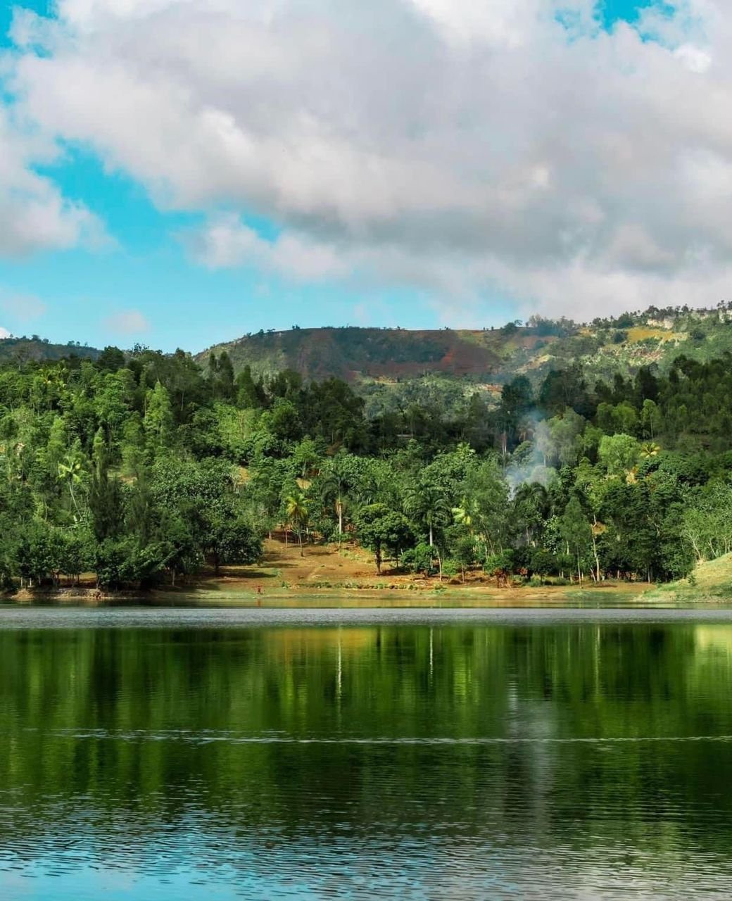 Haïti : Plongez dans la Sérénité de l’Étang Bossier à Cayes-Jacmel Haïti : Plongez dans la Sérénité de l’Étang Bossier à Cayes-Jacmel